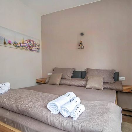 Elegant & Stylish 2 Bedroom Top Central Apartment Sofia Esterno foto