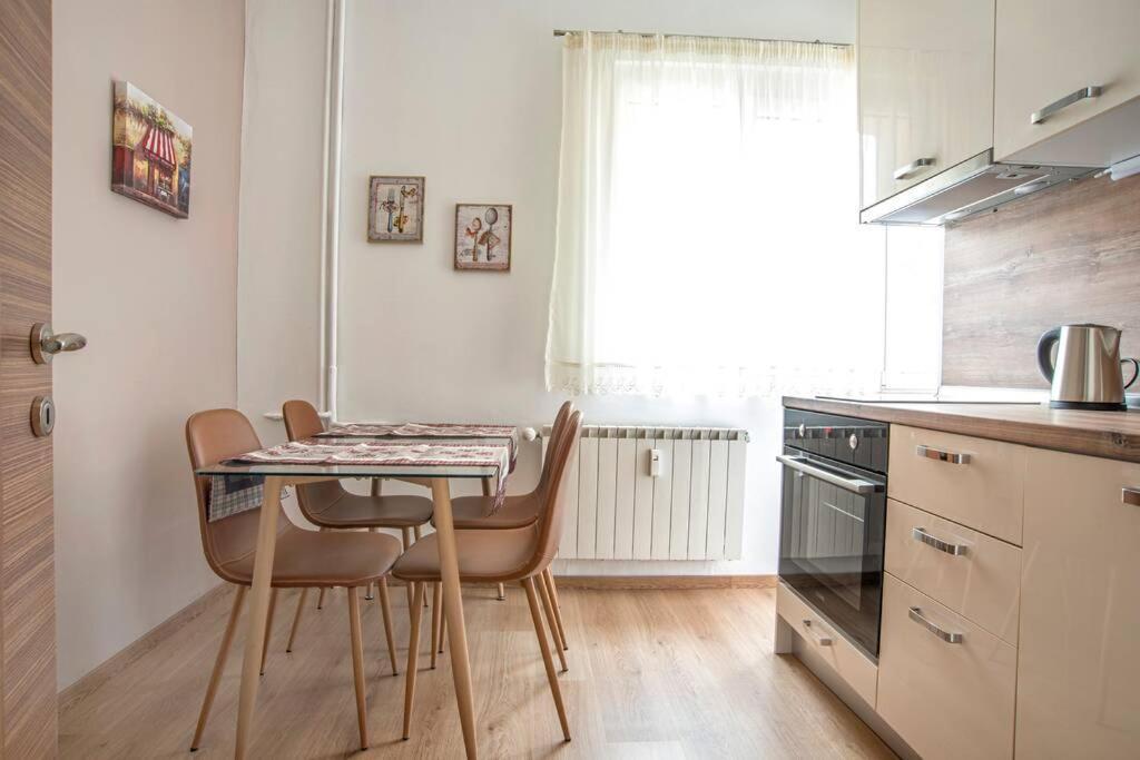 Elegant & Stylish 2 Bedroom Top Central Apartment Sofia Esterno foto